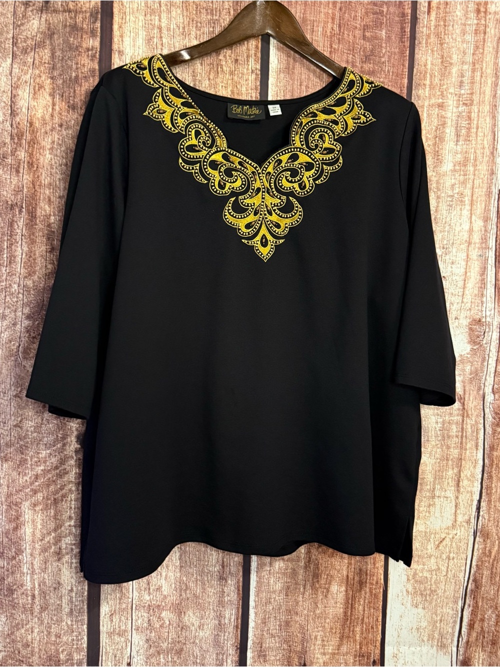 Bob Mackie 3/4 sleeve V-Neck
